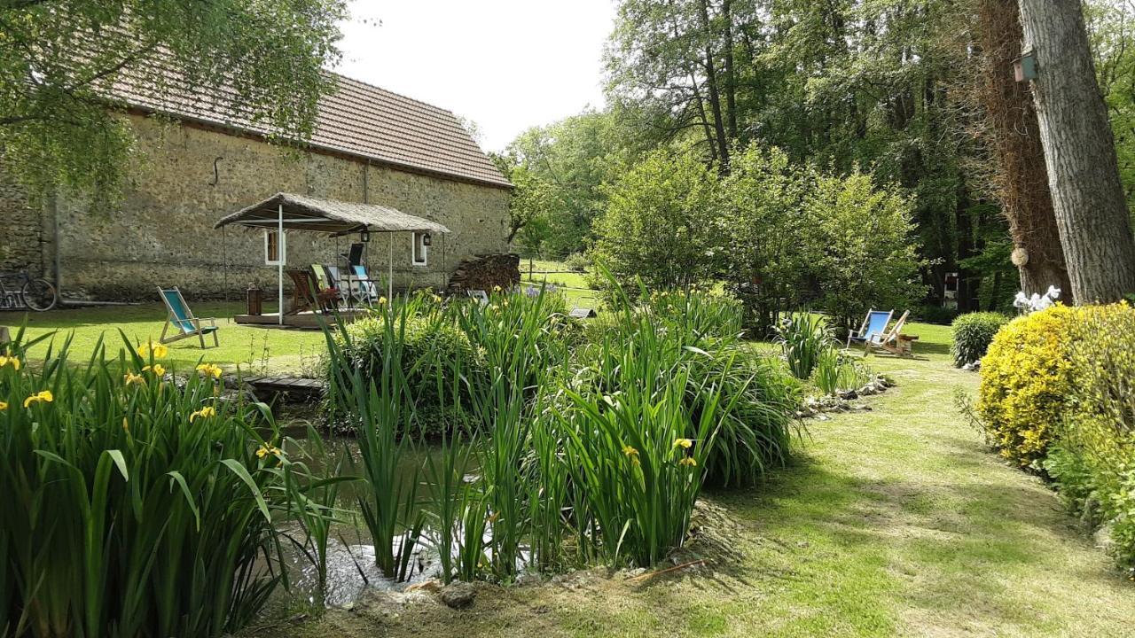 Le Clos Du Buisson Saint-Julien-de-la-Liegue Exterior photo