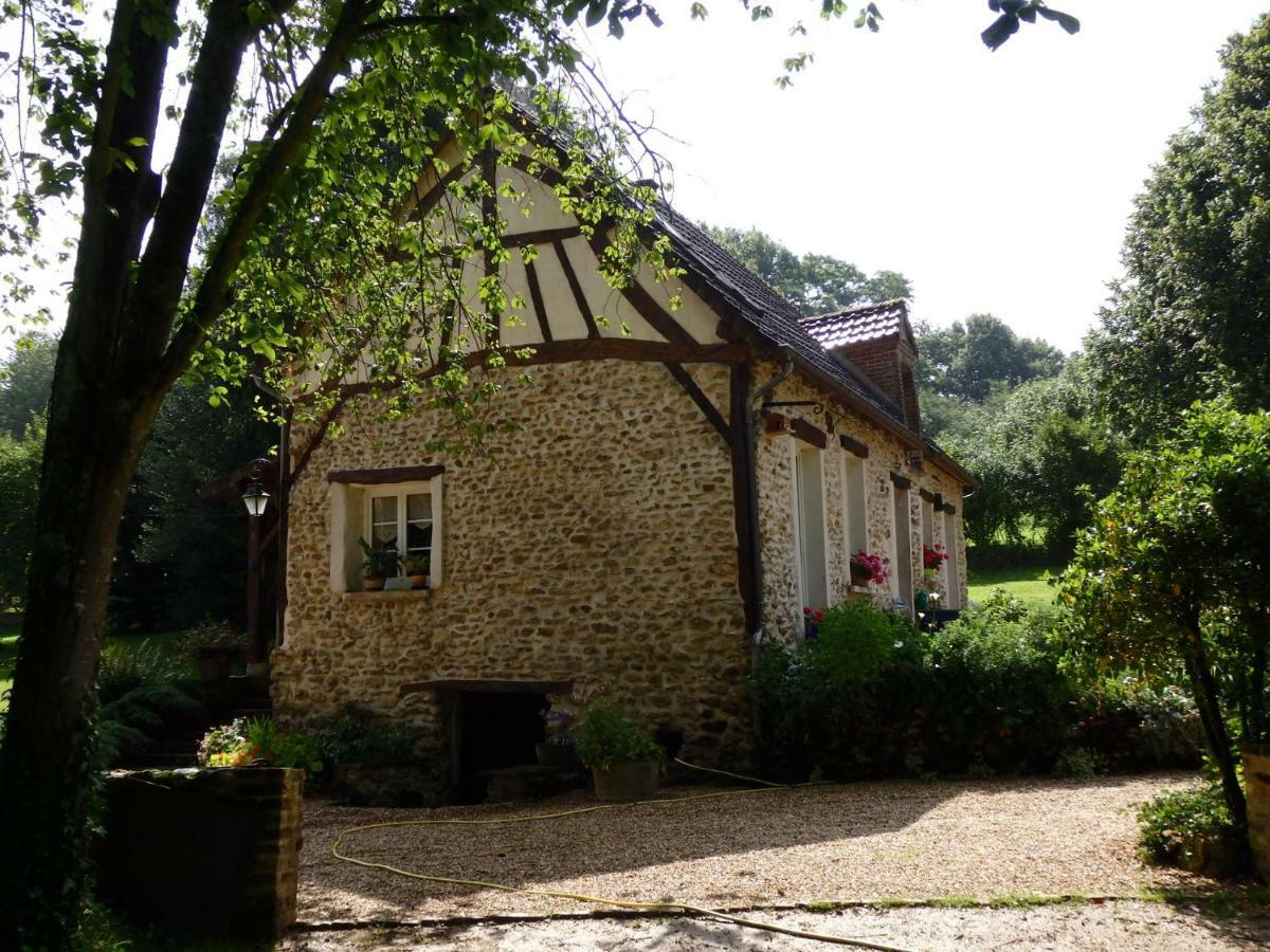 Le Clos Du Buisson Apartment Saint-Julien-de-la-Liegue Exterior photo