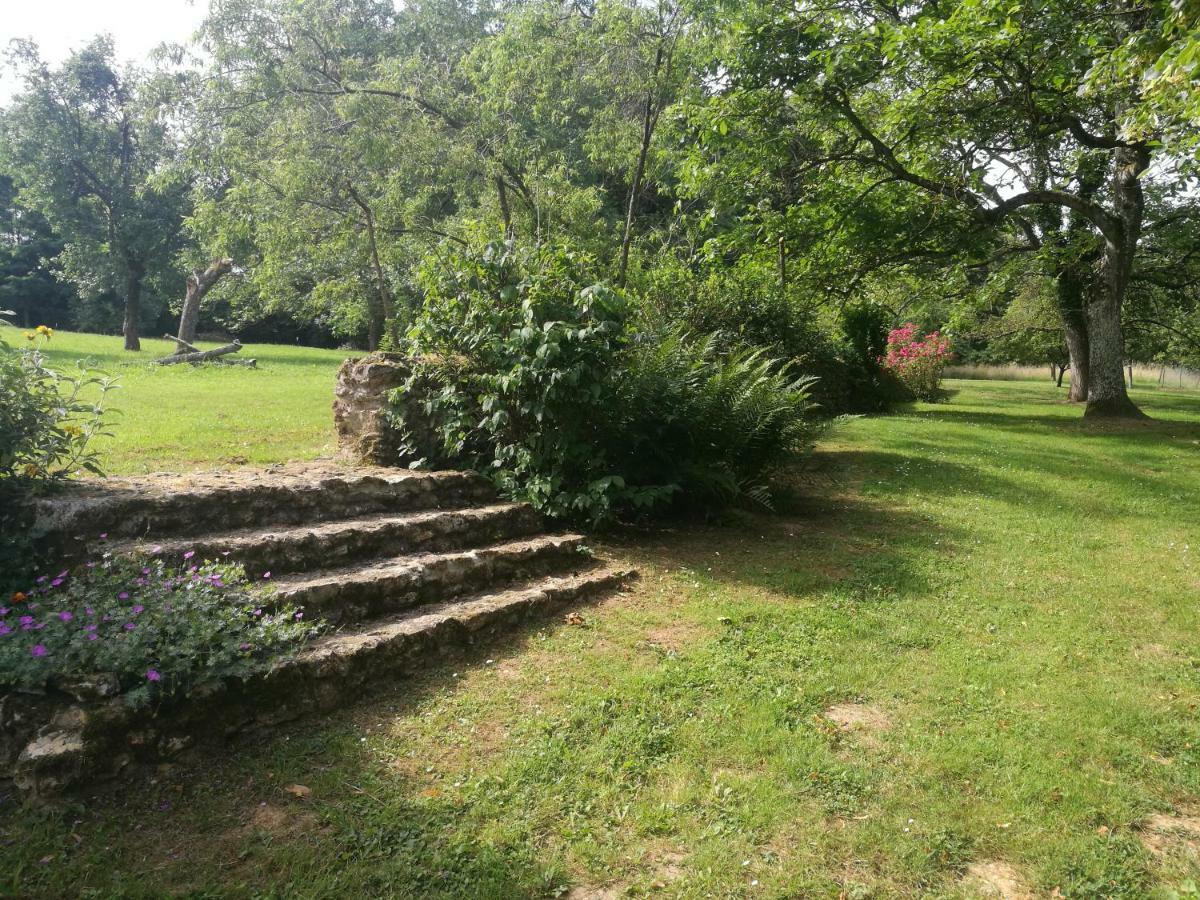 Le Clos Du Buisson Saint-Julien-de-la-Liegue Exterior photo